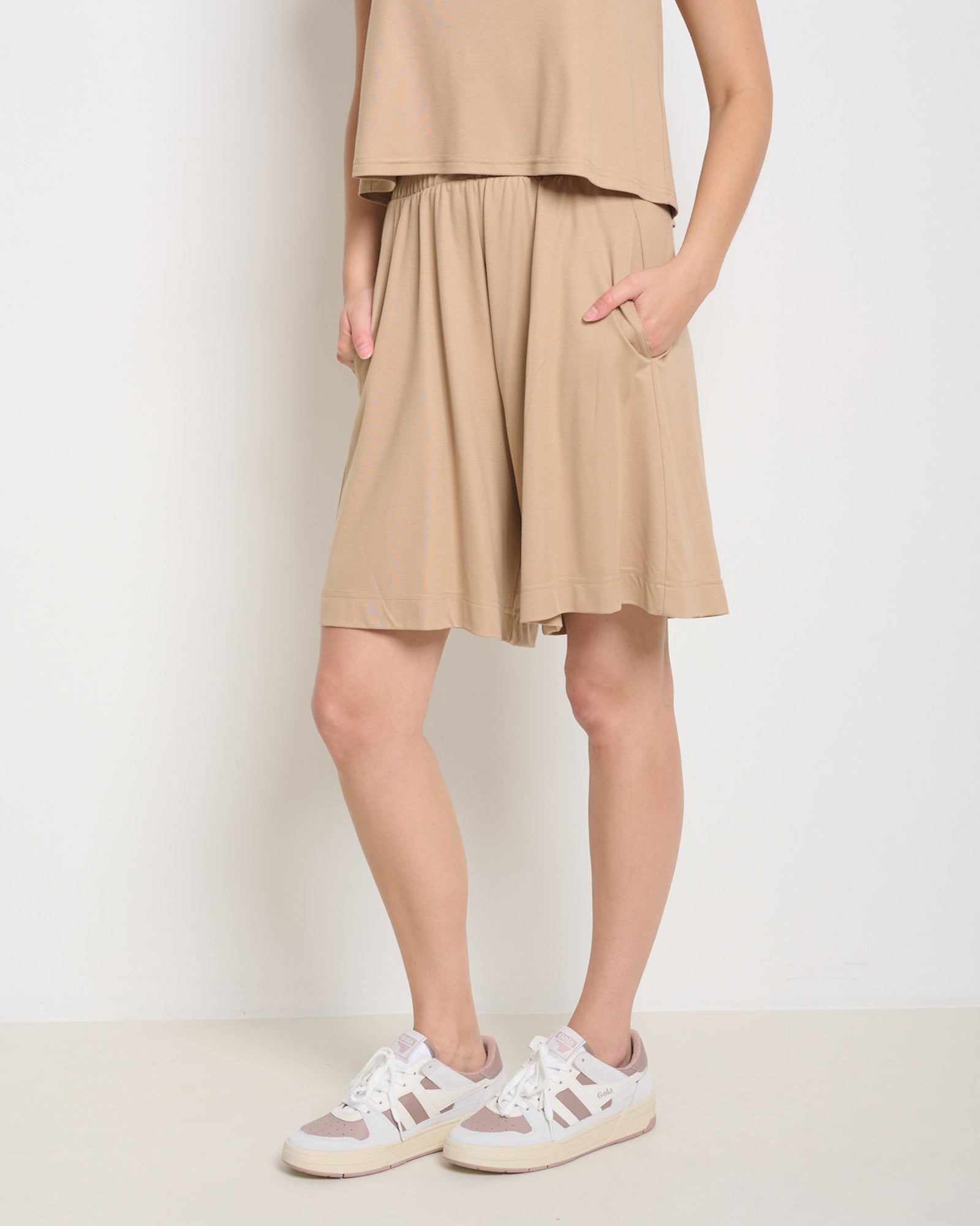 Haley Shorts Beige - Layou Design by Shay Sobol