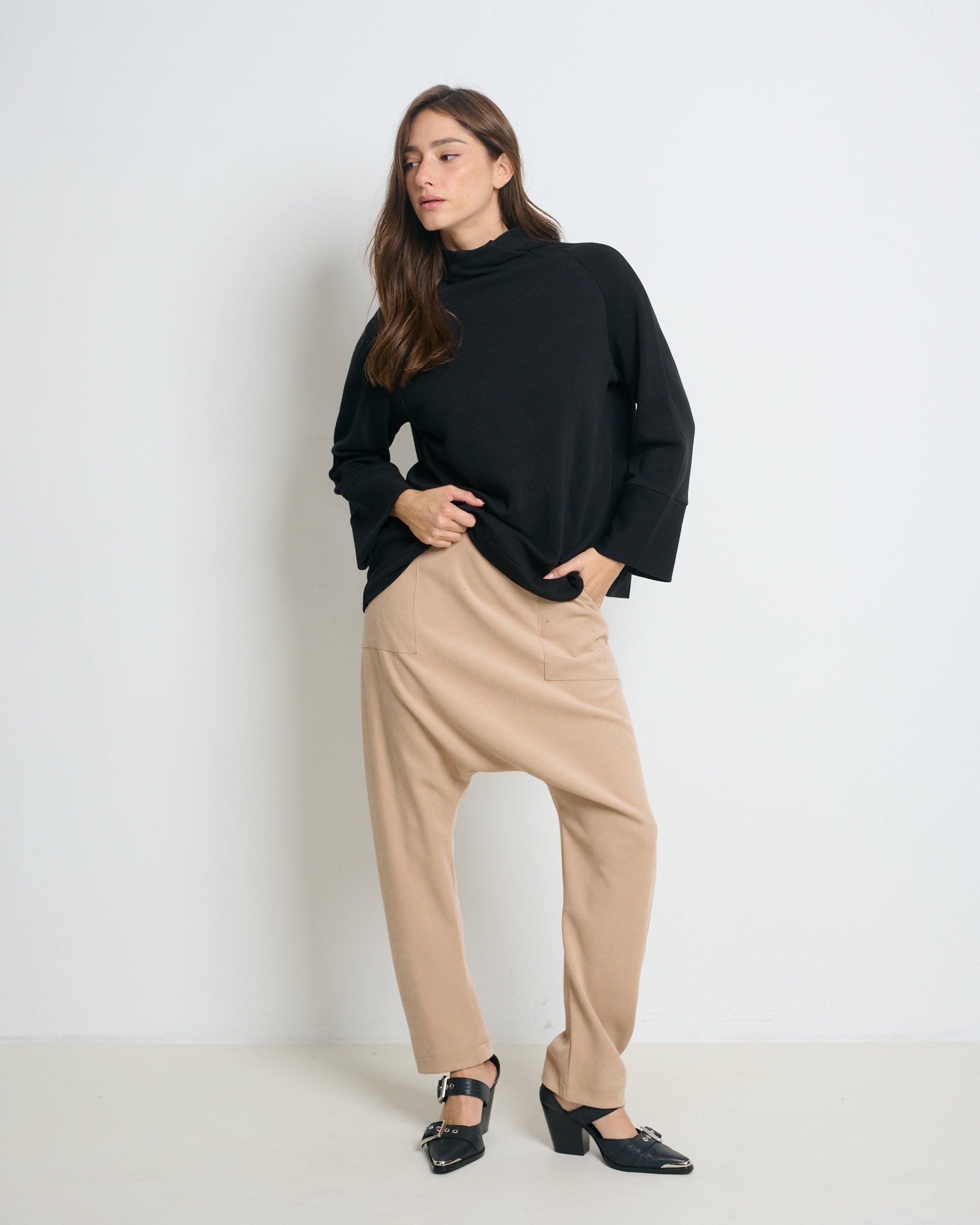 Frankie Pants Beige - Layou Design by Shay Sobol