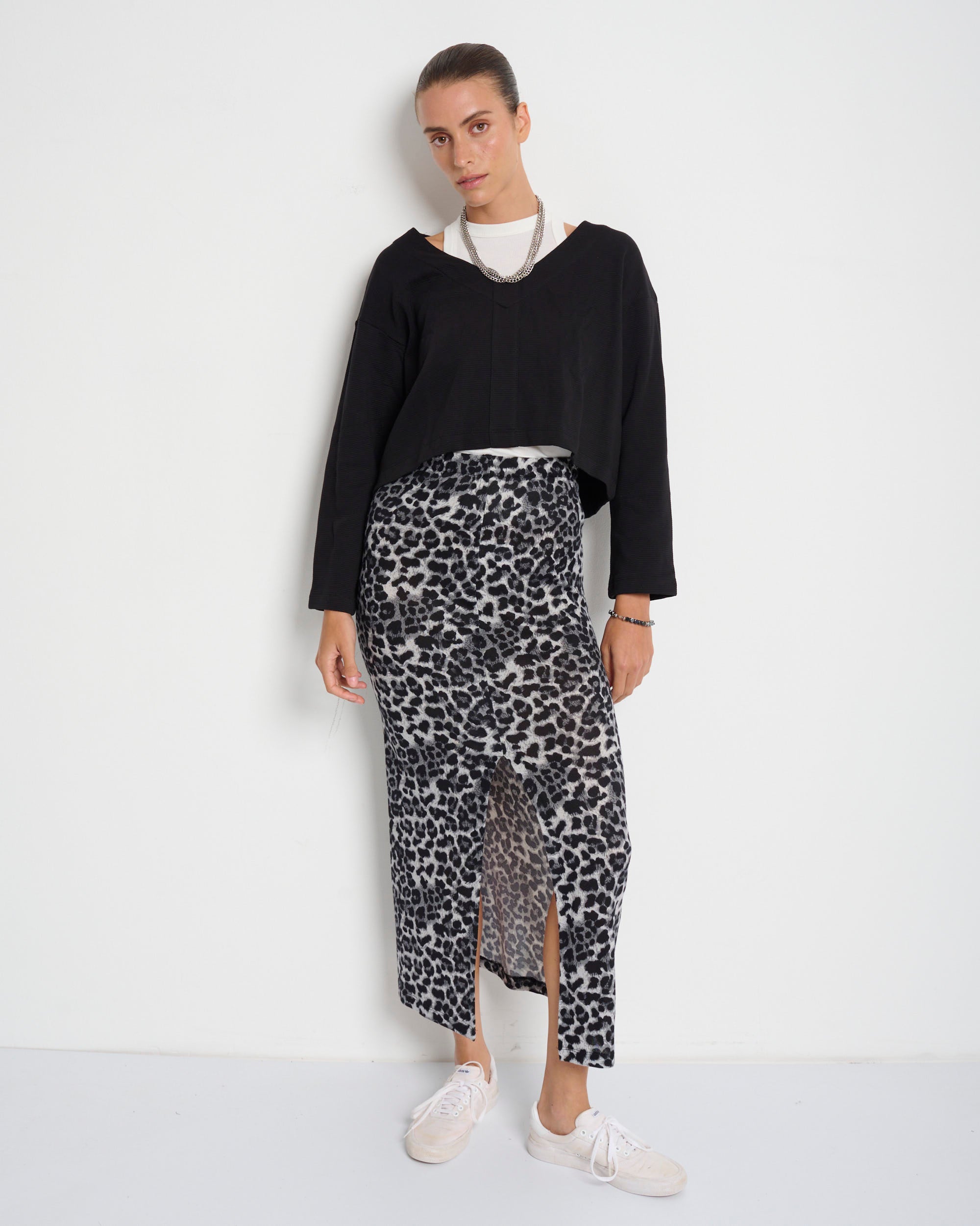 Louisa V Top Black - Layou Design by Shay Sobol