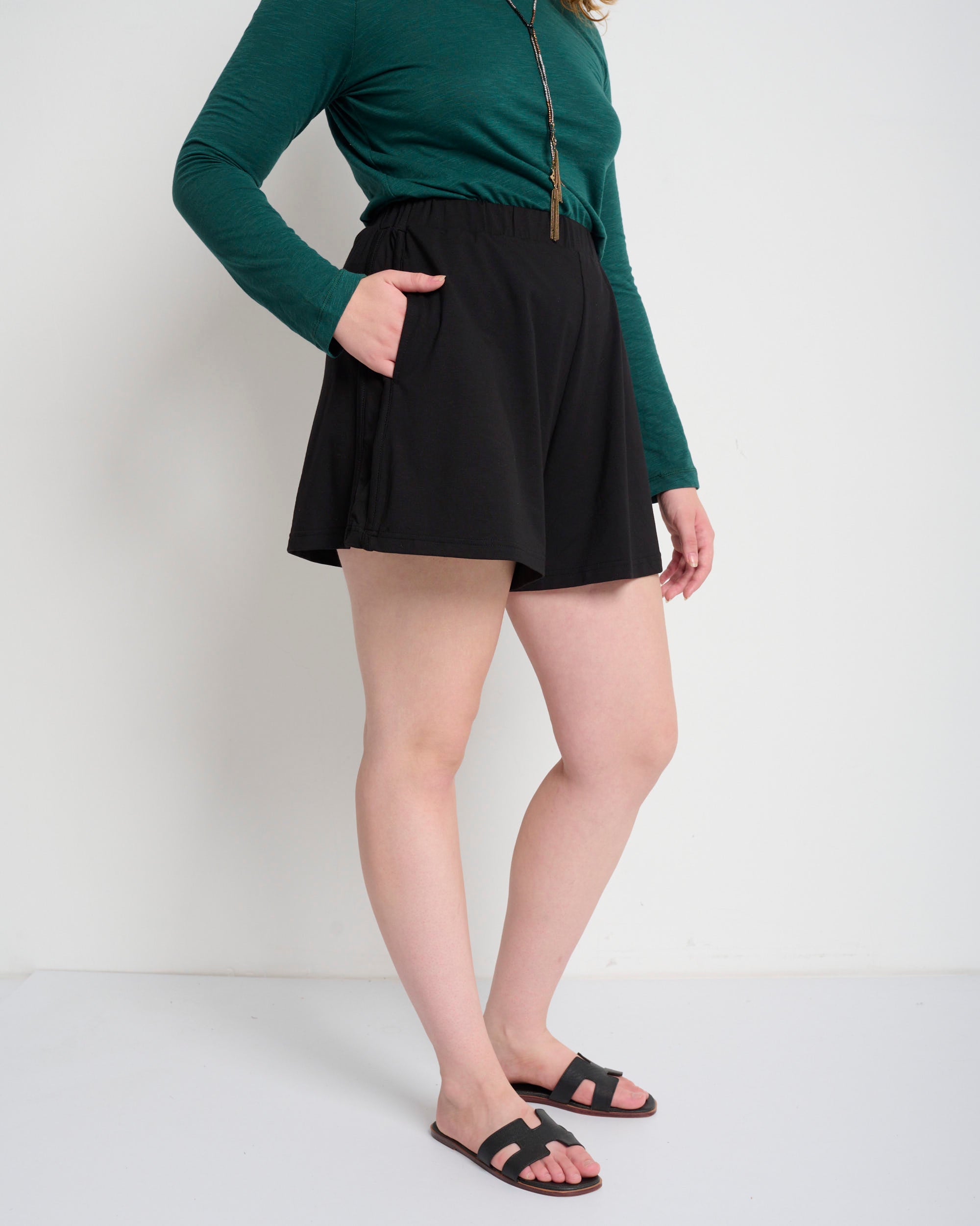 Jane Shorts Black - Layou Design by Shay Sobol