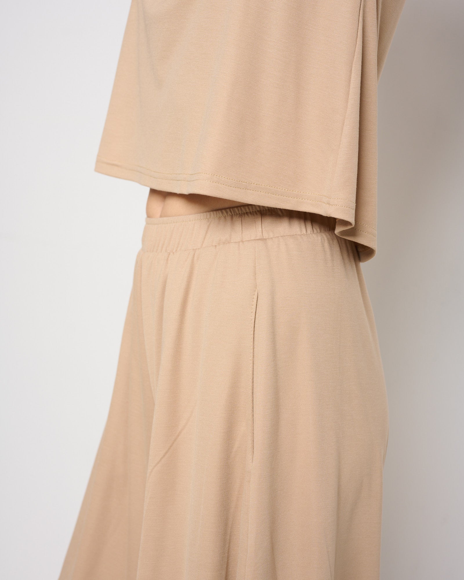 Haley Shorts Beige - Layou Design by Shay Sobol