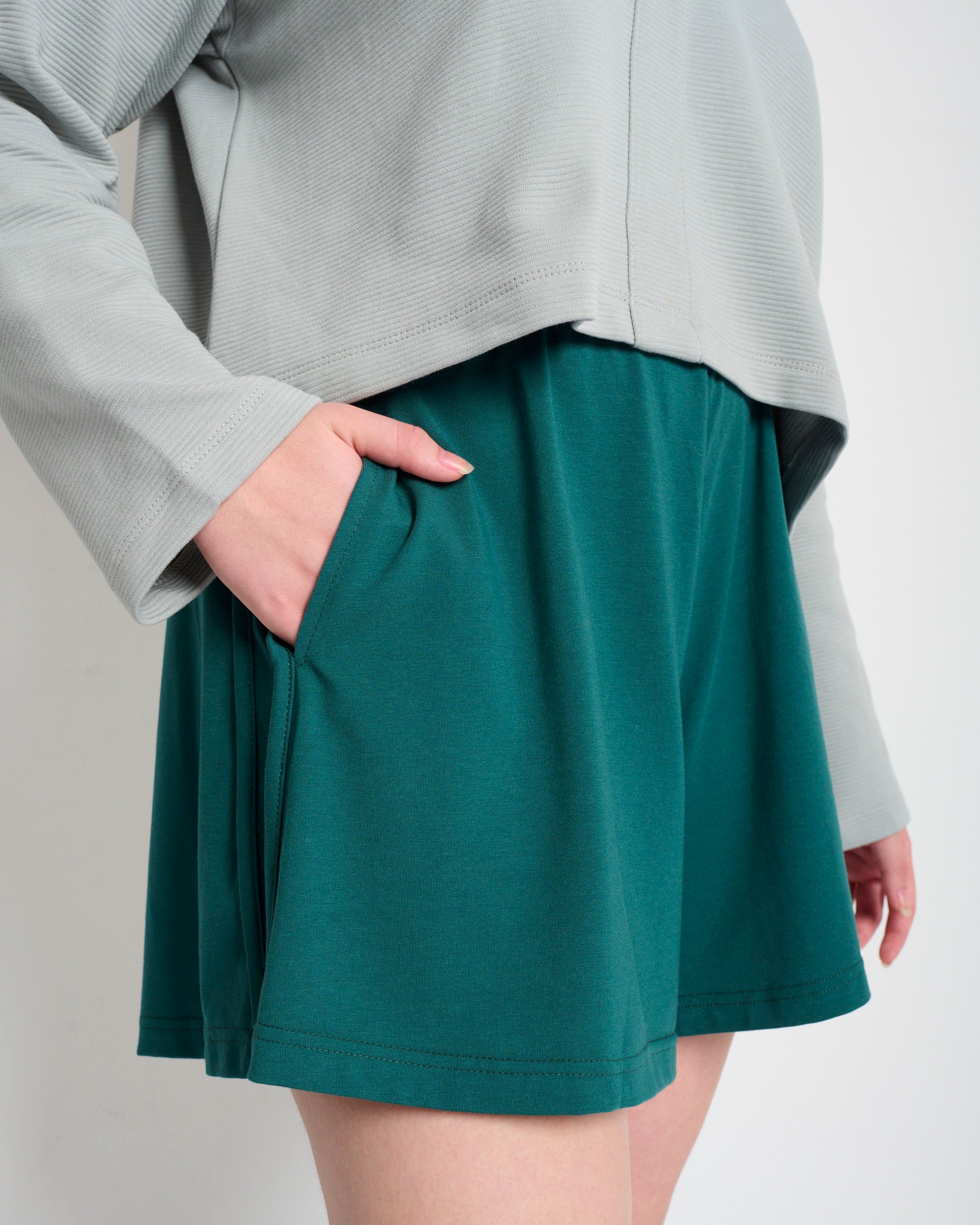 Jane Shorts Green - Layou Design by Shay Sobol