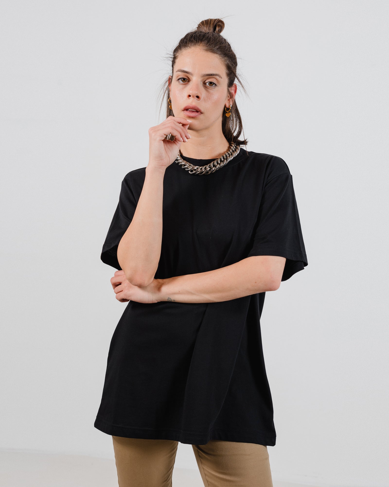 Mila T-Shirt Black - Layou Design by Shay Sobol