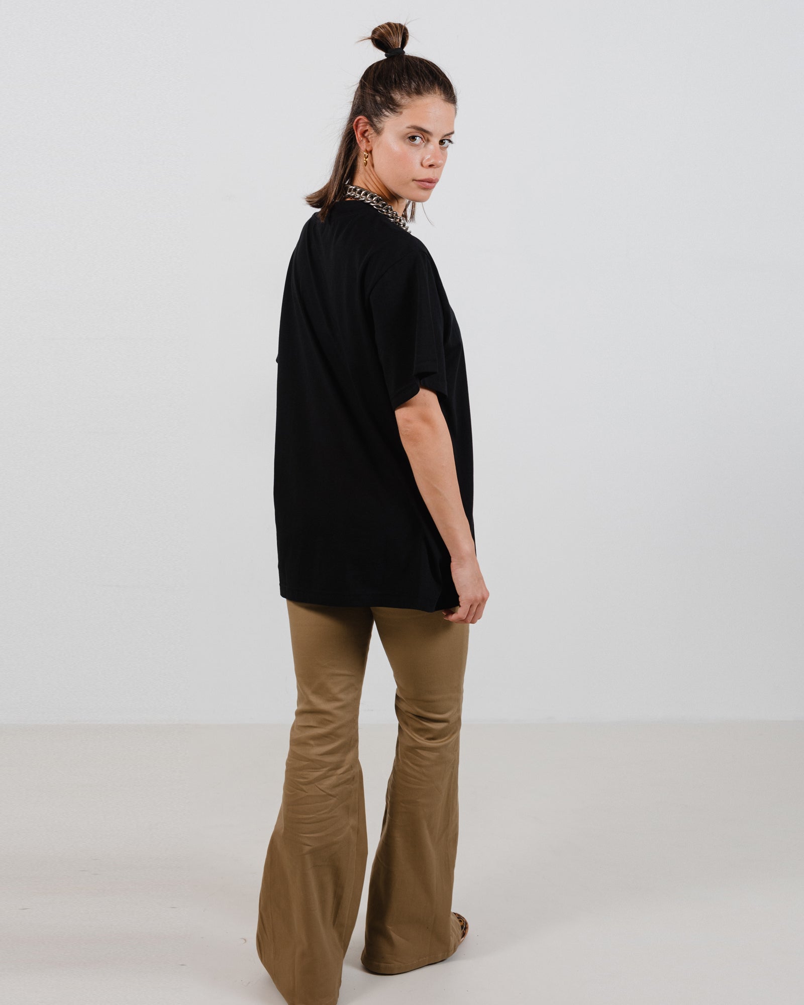 Mila T-Shirt Black - Layou Design by Shay Sobol